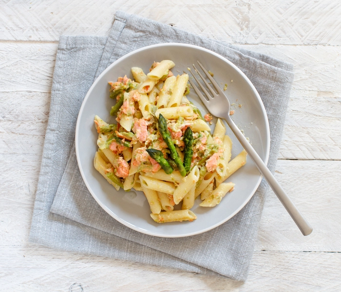 pasta with asparagus and smoked salmon